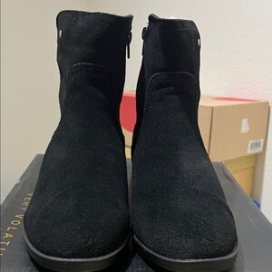 Volatile Women's Black Suede Ankle Booties